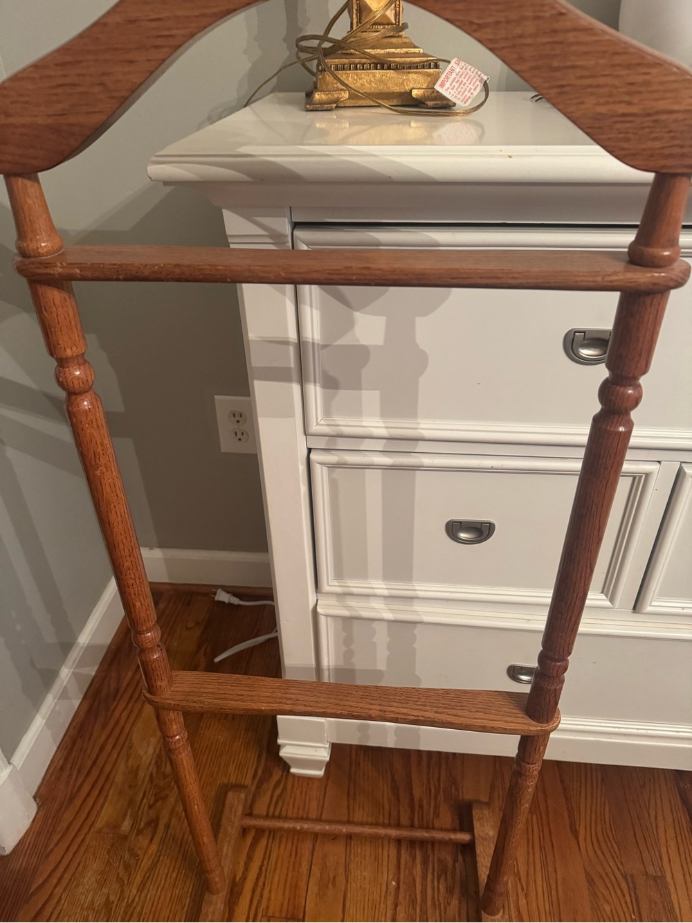 VTG Ethan Allen Wooden Valet Stand in Warm Brown - Picture 8 of 8